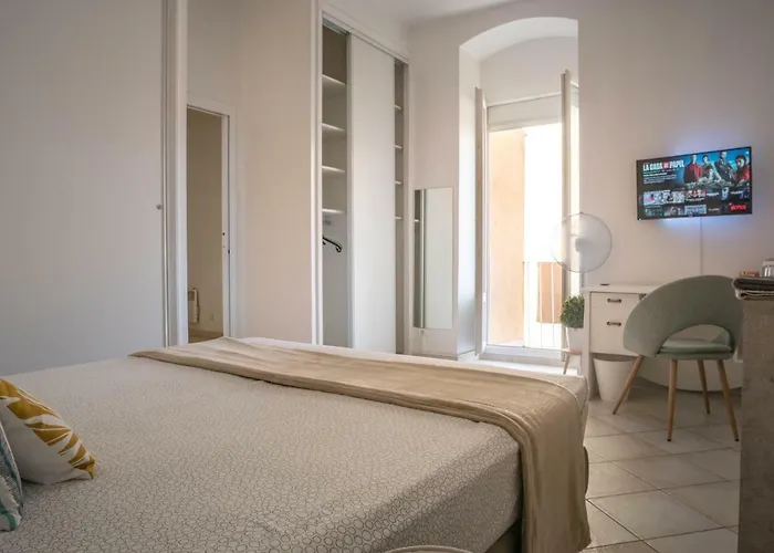Quarto em Acomodações Particulares Cozy Et Confortable Au Coeur D'ajaccio *